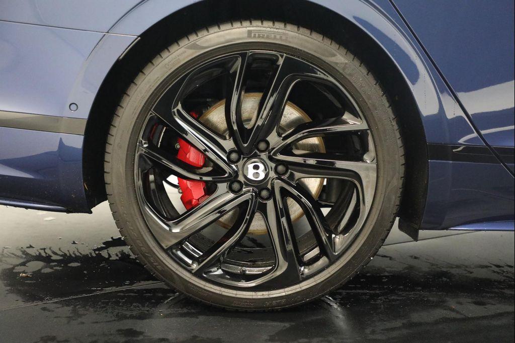 new 2025 Bentley Flying Spur car, priced at $299,900