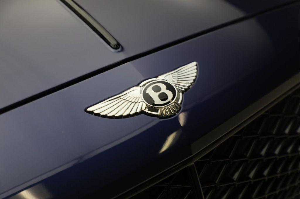 new 2025 Bentley Flying Spur car, priced at $299,900