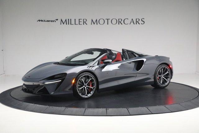 new 2025 McLaren Artura car, priced at $346,318