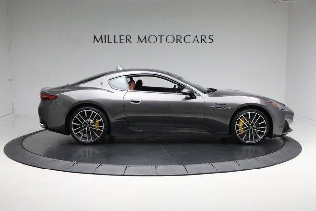 new 2024 Maserati GranTurismo car