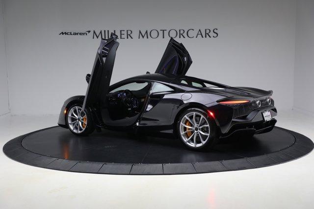 new 2025 McLaren Artura car, priced at $305,733