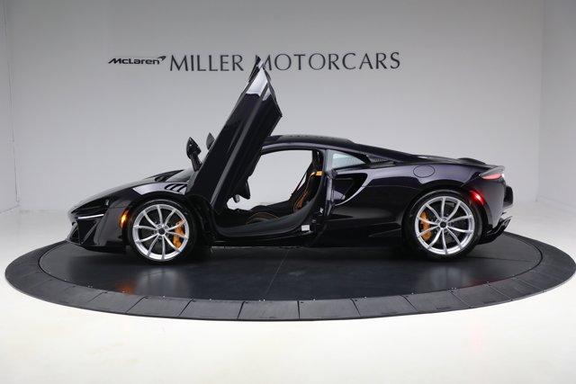 new 2025 McLaren Artura car, priced at $305,733