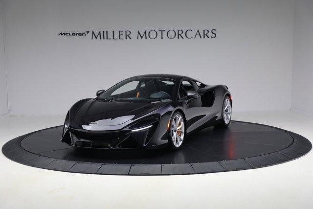 new 2025 McLaren Artura car, priced at $305,733
