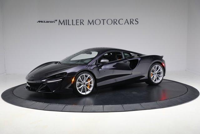 new 2025 McLaren Artura car, priced at $305,733