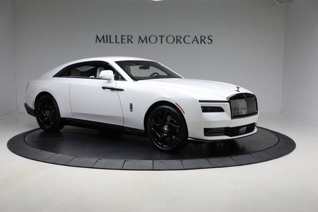 new 2025 Rolls-Royce Spectre car, priced at $561,925
