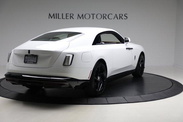 new 2025 Rolls-Royce Spectre car, priced at $561,925