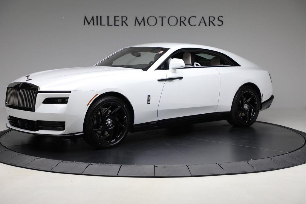 new 2025 Rolls-Royce Spectre car, priced at $561,925