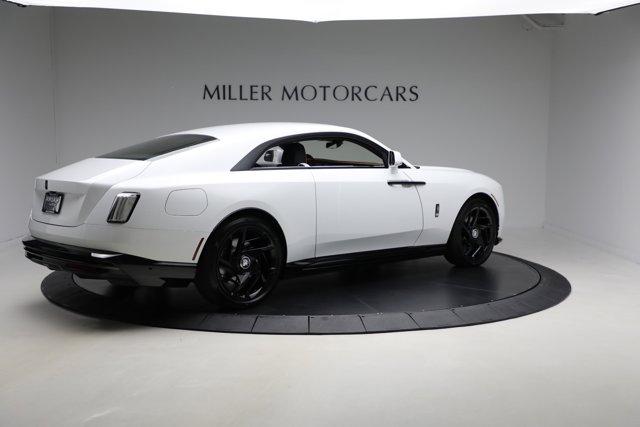 new 2025 Rolls-Royce Spectre car, priced at $561,925