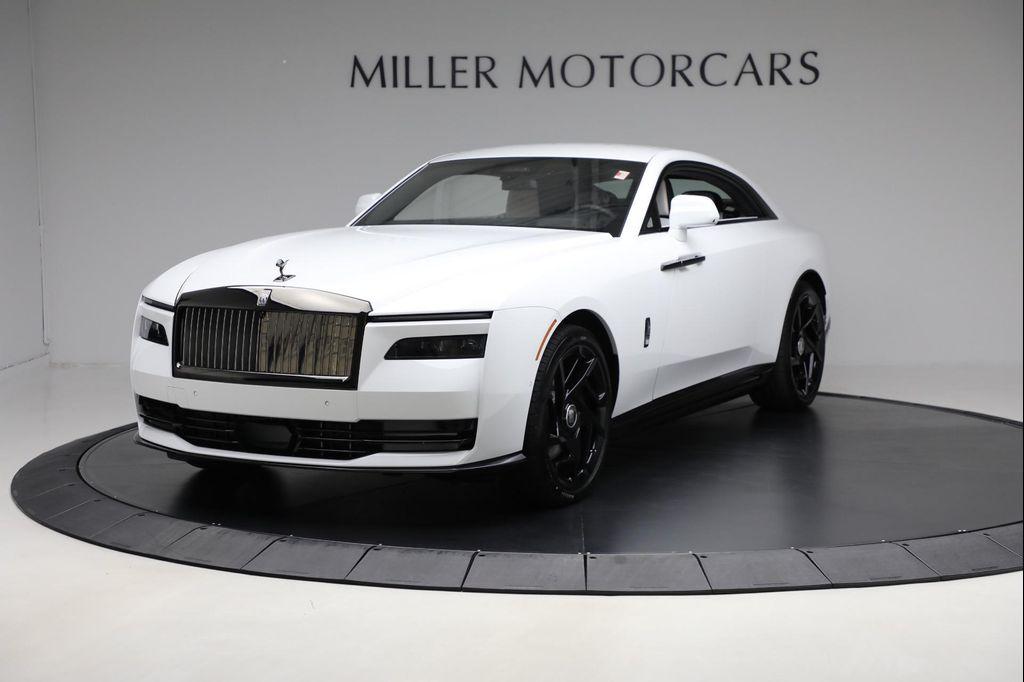 new 2025 Rolls-Royce Spectre car, priced at $561,925
