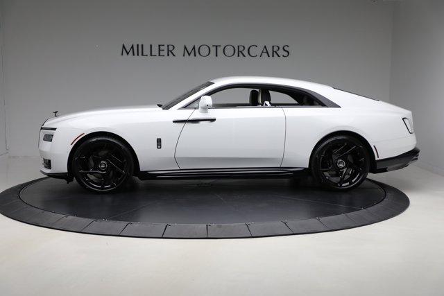 new 2025 Rolls-Royce Spectre car, priced at $561,925