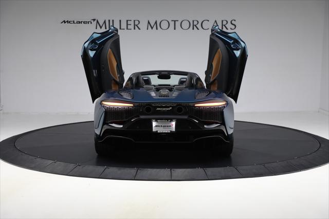 new 2025 McLaren Artura car, priced at $324,900