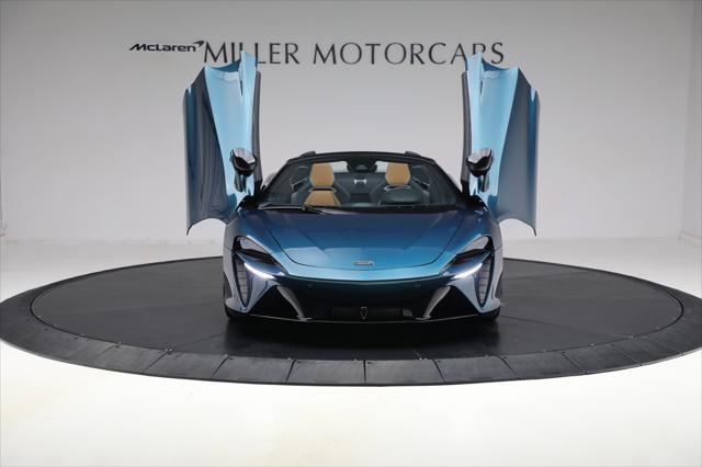 new 2025 McLaren Artura car, priced at $324,900