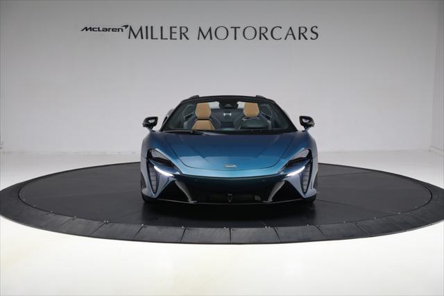 new 2025 McLaren Artura car, priced at $324,900