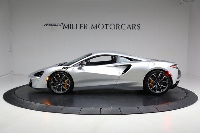 new 2024 McLaren Artura car, priced at $291,233