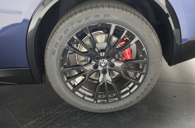 new 2025 Maserati Grecale car, priced at $68,443