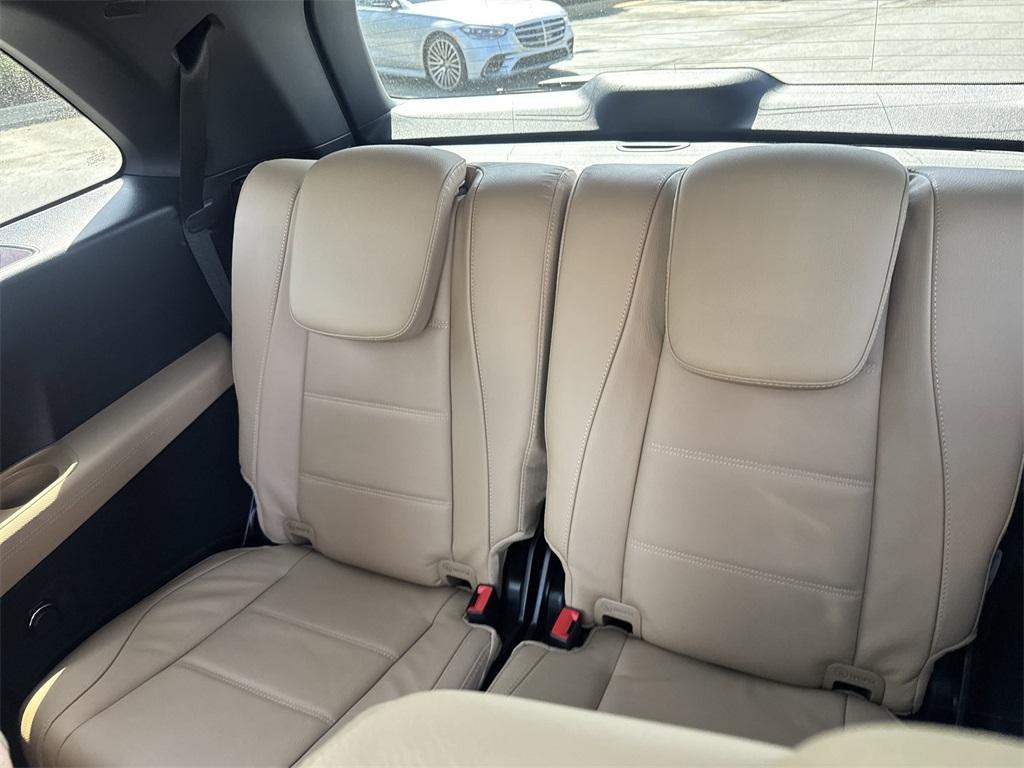 new 2025 Mercedes-Benz GLS 450 car, priced at $106,665