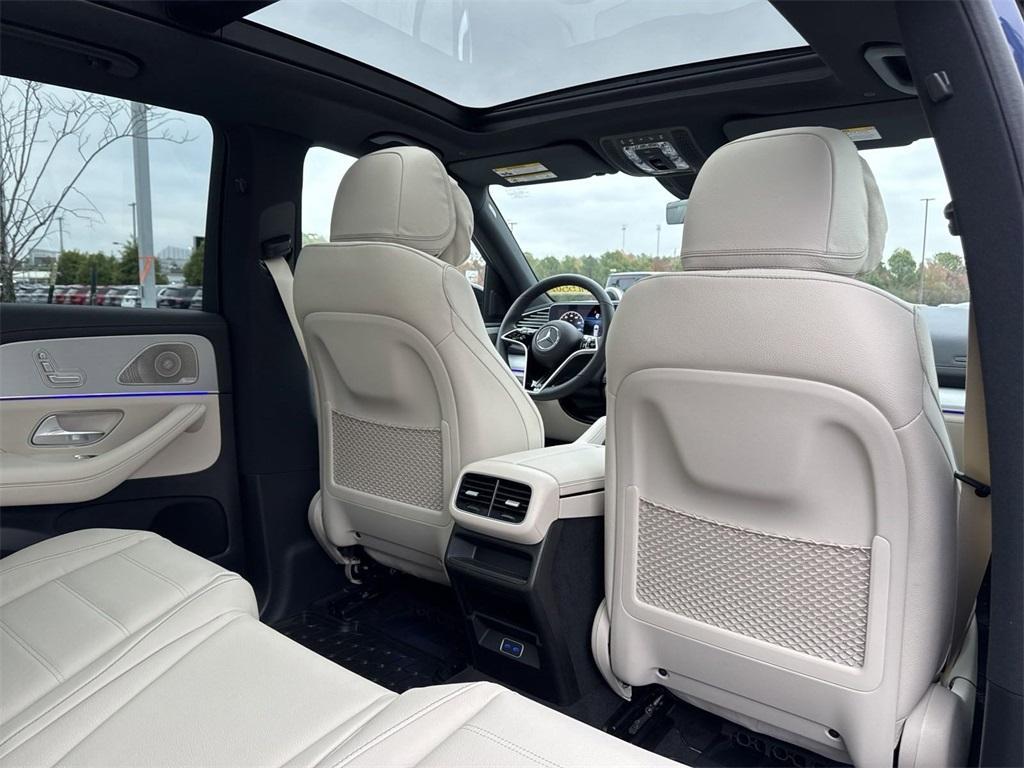 new 2025 Mercedes-Benz GLE 580 car, priced at $103,755