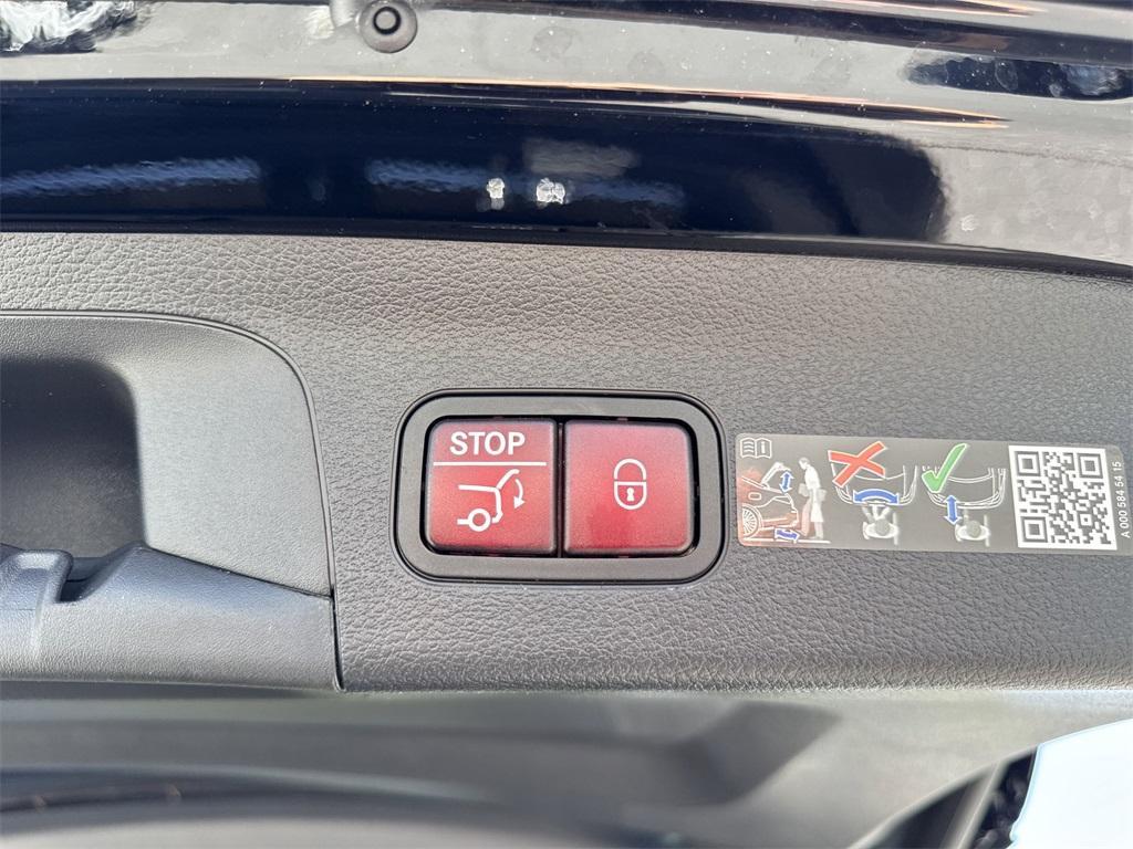 new 2025 Mercedes-Benz GLS 450 car, priced at $100,475