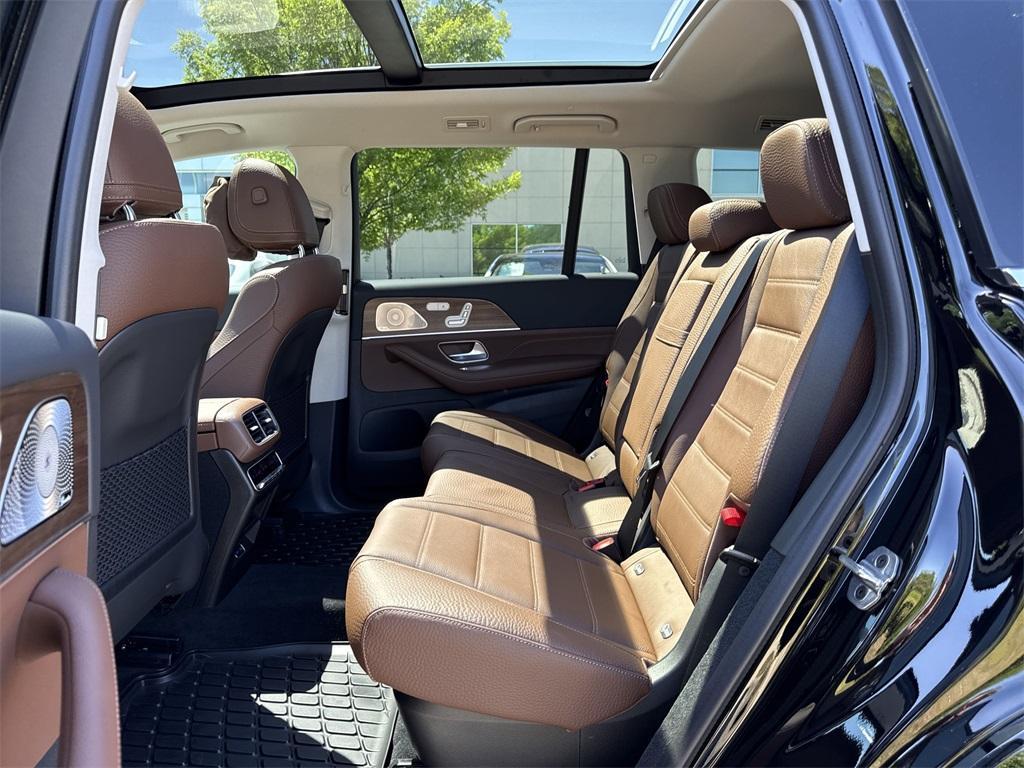 new 2025 Mercedes-Benz GLS 450 car, priced at $100,475