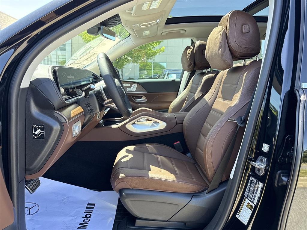 new 2025 Mercedes-Benz GLS 450 car, priced at $100,475