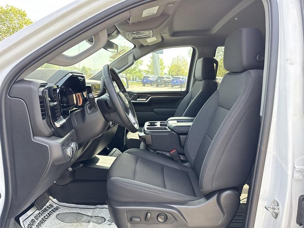 used 2024 GMC Sierra 1500 car, priced at $50,000