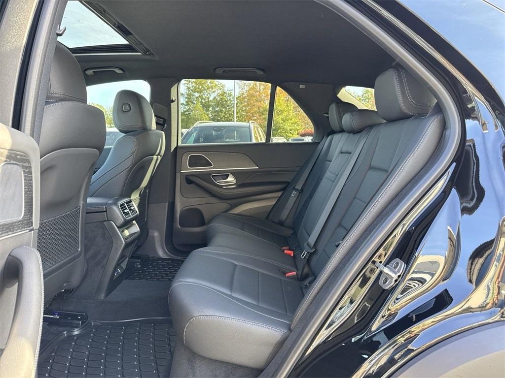 used 2025 Mercedes-Benz GLE 350 car, priced at $72,000