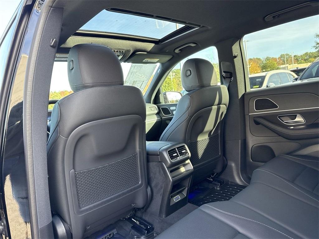 used 2025 Mercedes-Benz GLE 350 car, priced at $72,000