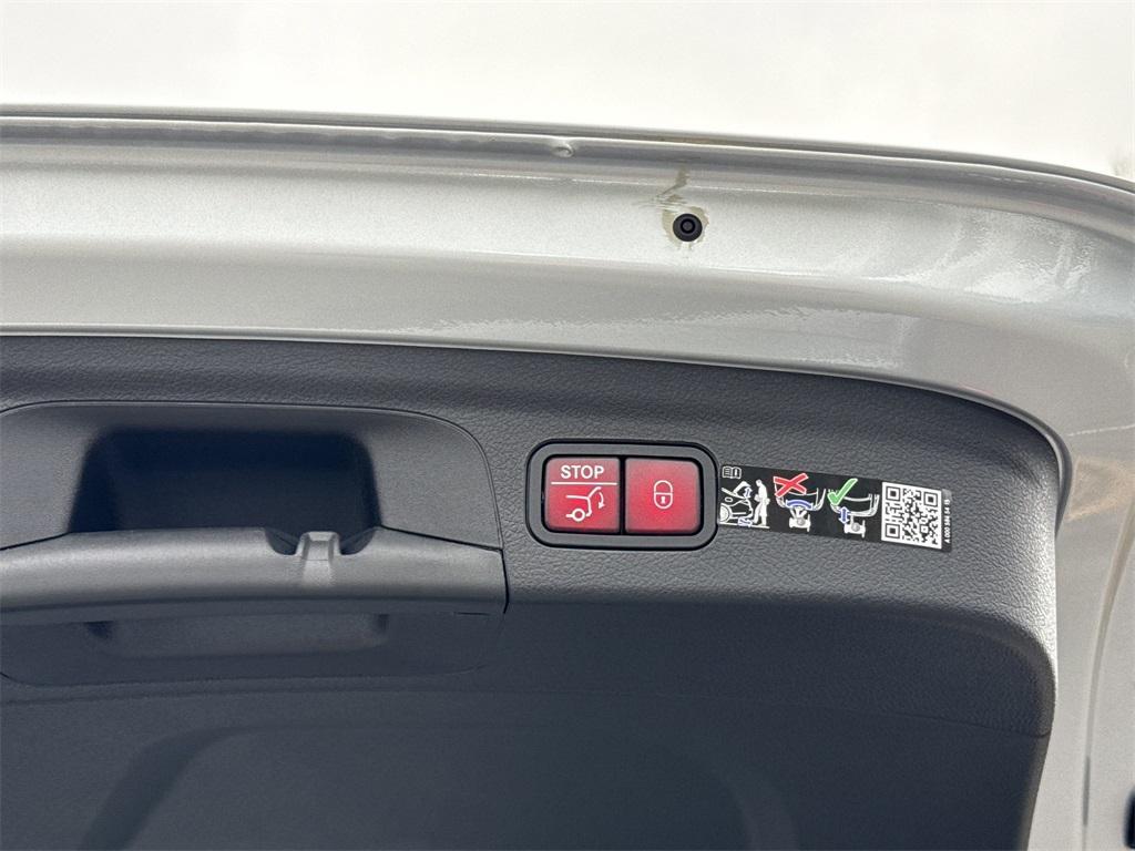 new 2026 Mercedes-Benz GLE 450 car, priced at $87,595