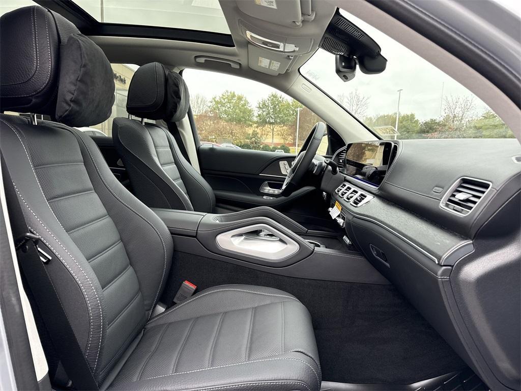 new 2026 Mercedes-Benz GLE 450 car, priced at $87,595
