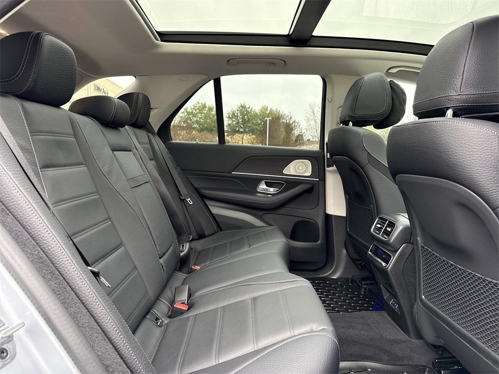 new 2026 Mercedes-Benz GLE 450 car, priced at $87,595