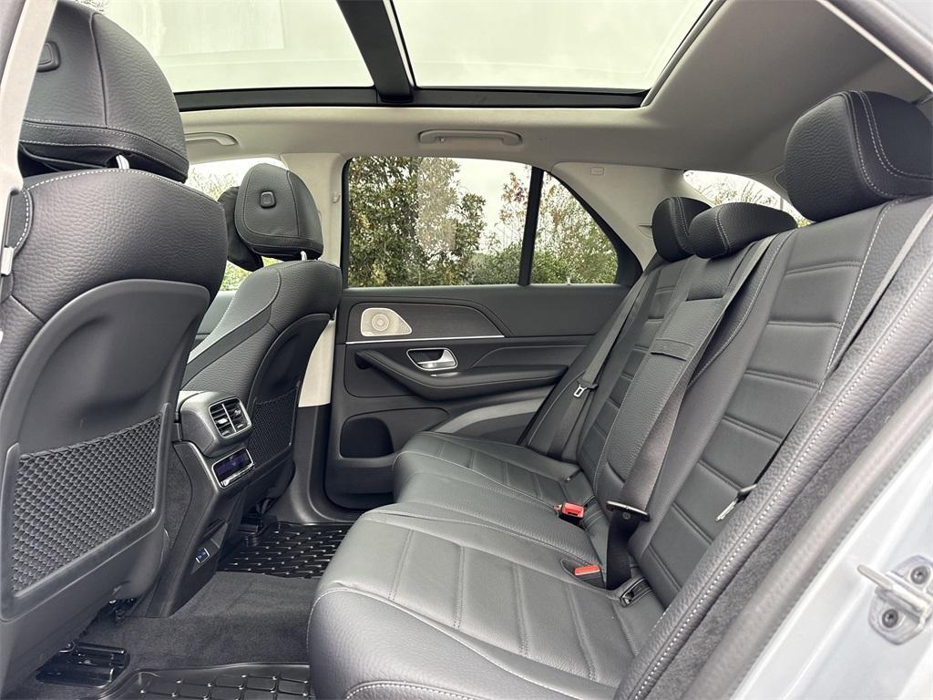 new 2026 Mercedes-Benz GLE 450 car, priced at $87,595