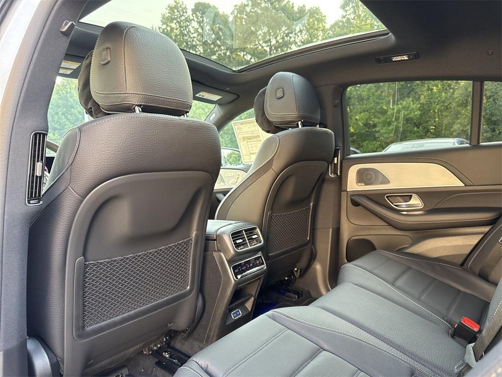 new 2026 Mercedes-Benz GLE 450 car, priced at $92,810
