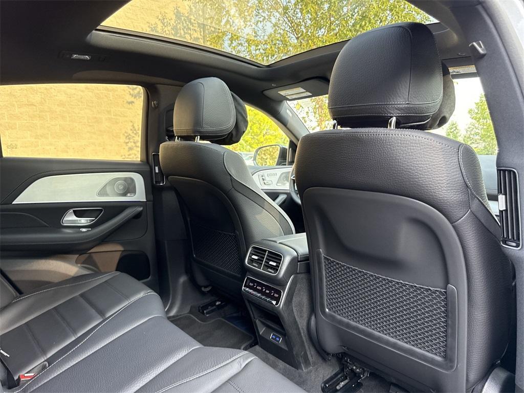 new 2026 Mercedes-Benz GLE 450 car, priced at $92,810