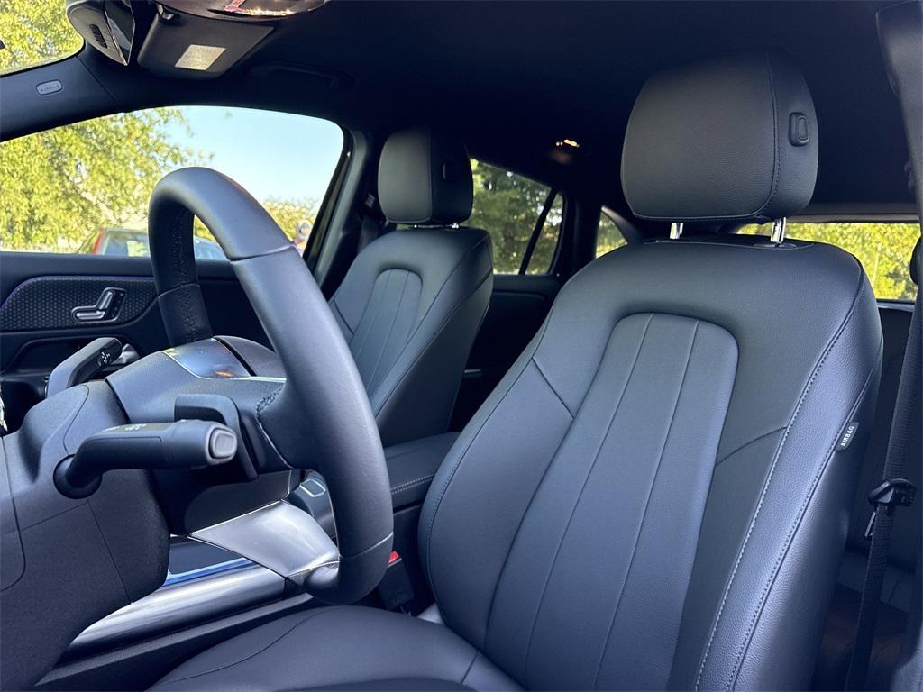 used 2025 Mercedes-Benz GLA 250 car, priced at $43,900