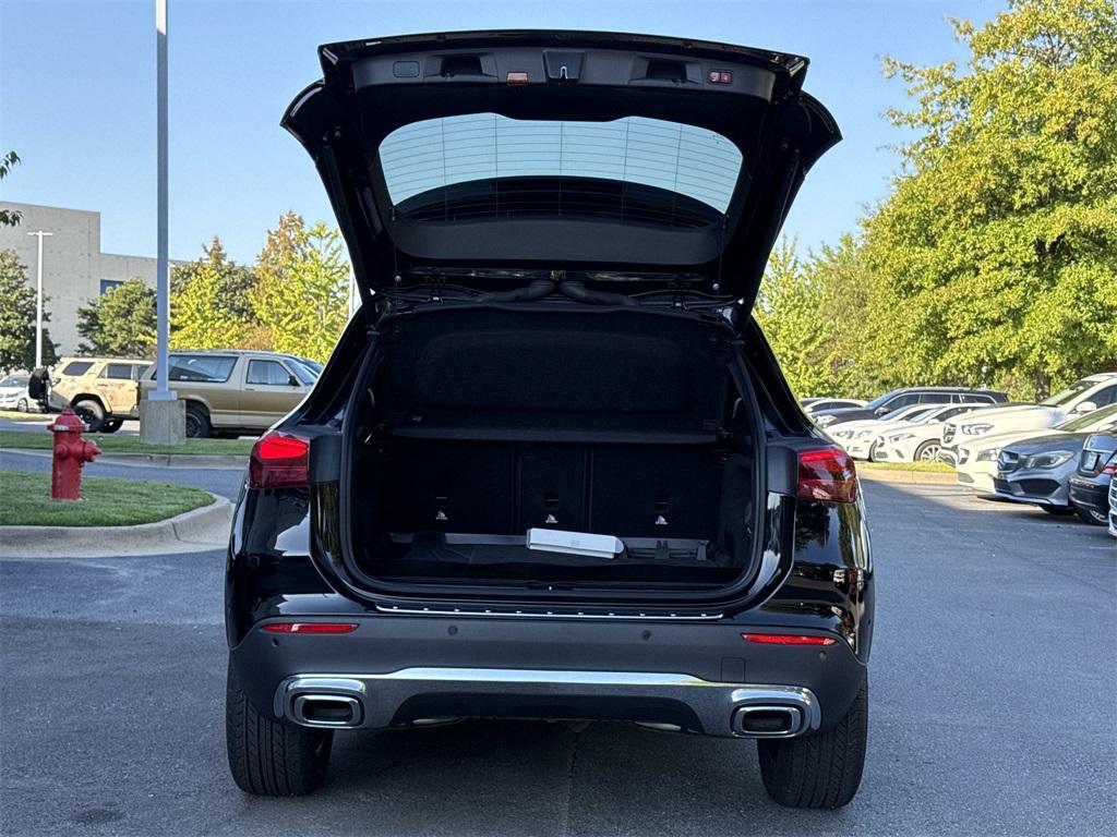 used 2025 Mercedes-Benz GLA 250 car, priced at $43,900