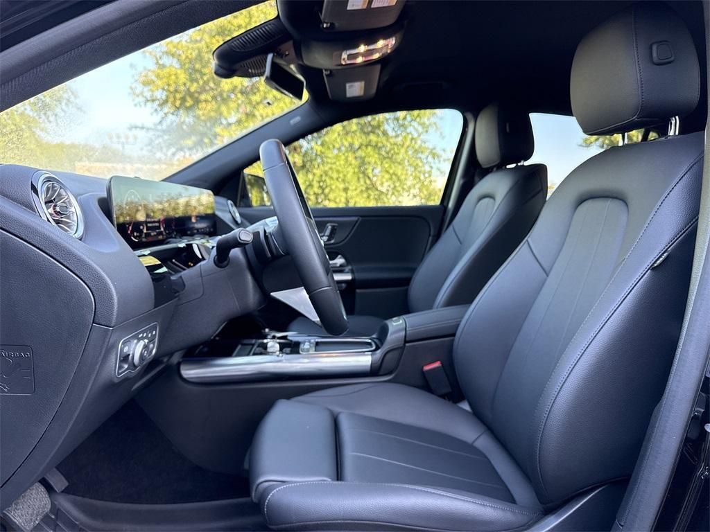 used 2025 Mercedes-Benz GLA 250 car, priced at $43,900