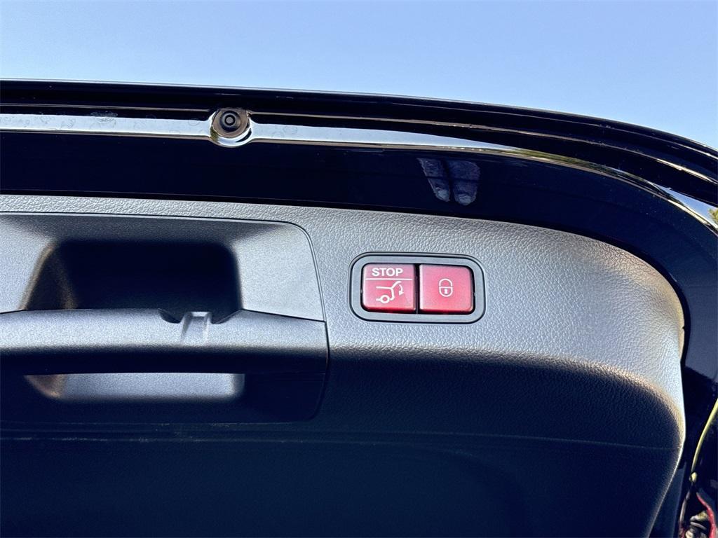 used 2025 Mercedes-Benz GLA 250 car, priced at $43,900