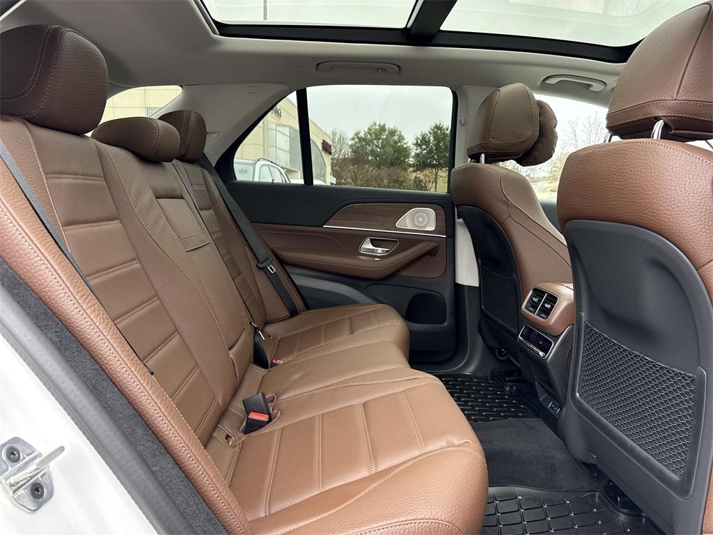 new 2026 Mercedes-Benz GLE 450 car, priced at $88,295