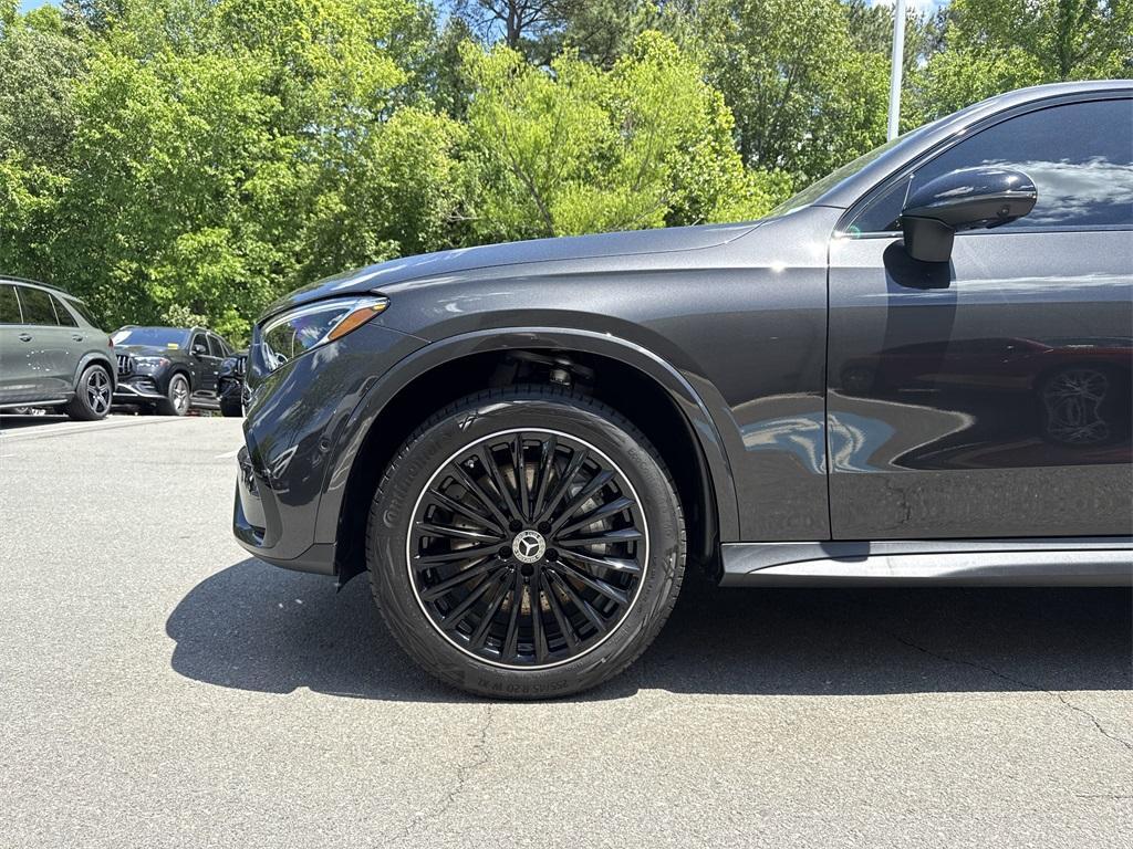 new 2025 Mercedes-Benz GLC 300 car, priced at $68,235