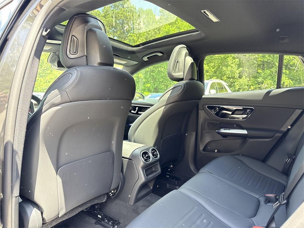 new 2025 Mercedes-Benz GLC 300 car, priced at $68,235