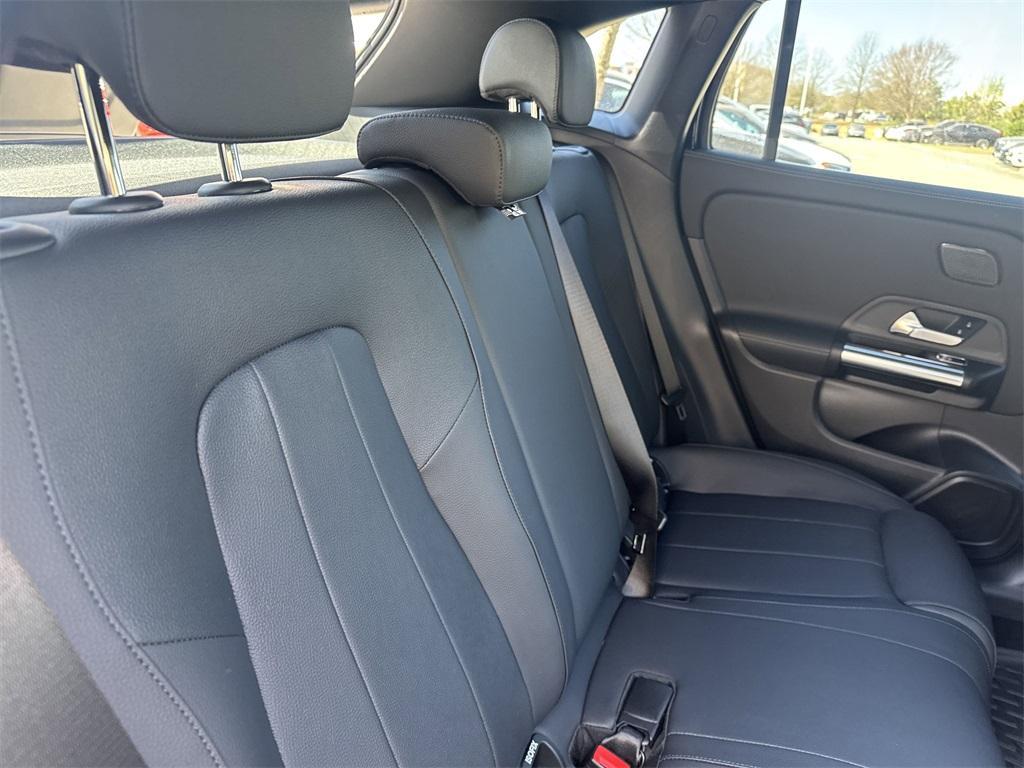new 2025 Mercedes-Benz GLA 250 car, priced at $48,335