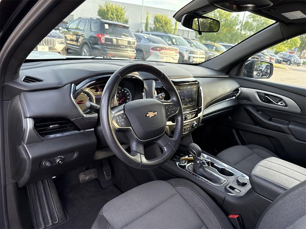 used 2022 Chevrolet Traverse car, priced at $21,250