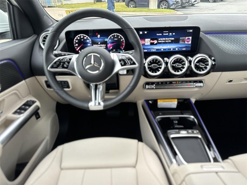 new 2025 Mercedes-Benz GLA 250 car, priced at $45,845