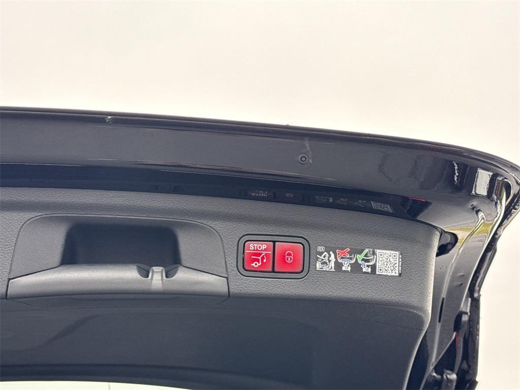 new 2026 Mercedes-Benz GLE 450 car, priced at $93,860