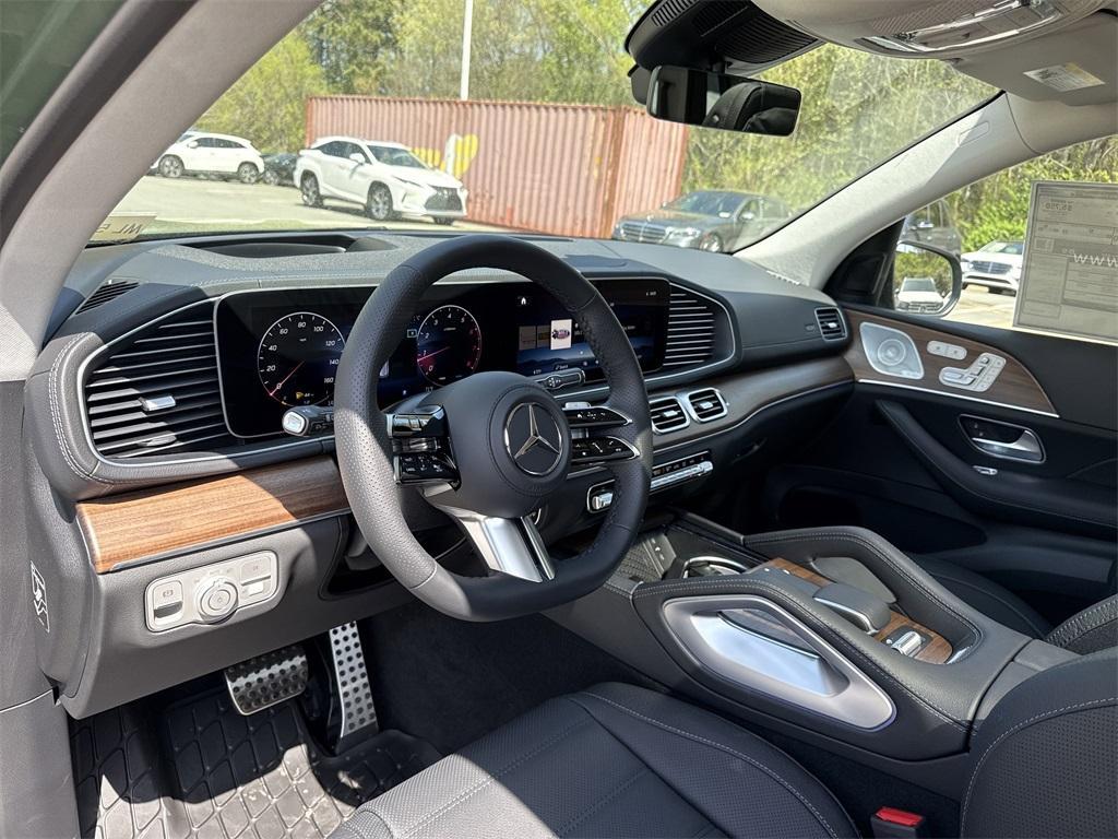 new 2025 Mercedes-Benz GLS 450 car, priced at $110,625