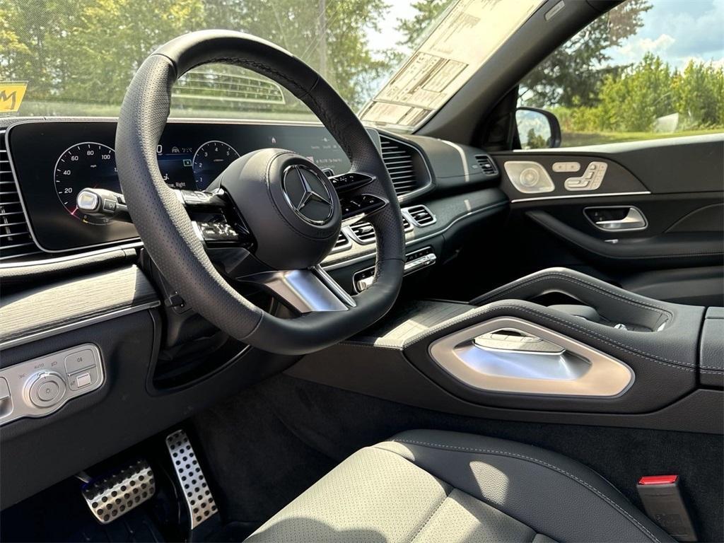 new 2025 Mercedes-Benz GLS 450 car, priced at $97,415