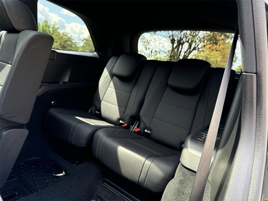 new 2025 Mercedes-Benz GLS 450 car, priced at $97,415
