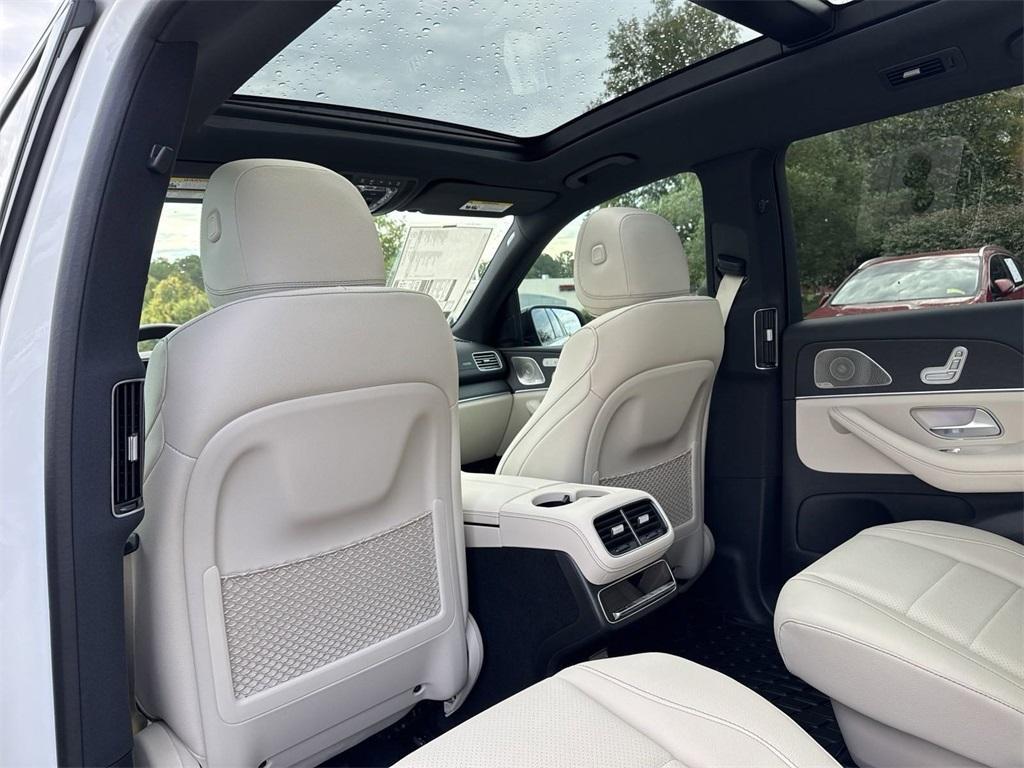 new 2025 Mercedes-Benz GLS 450 car, priced at $97,430