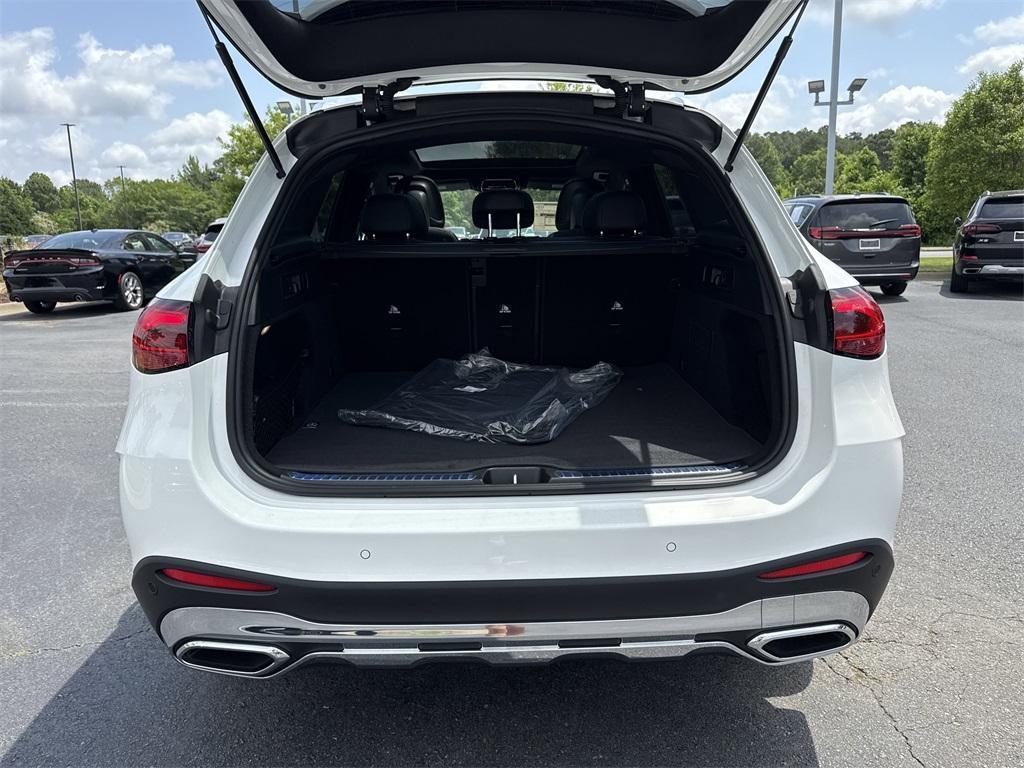 new 2025 Mercedes-Benz GLC 300 car, priced at $57,800