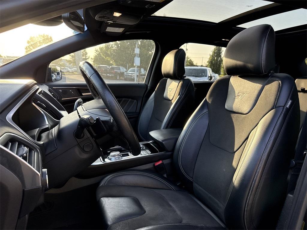 used 2019 Ford Edge car, priced at $20,000